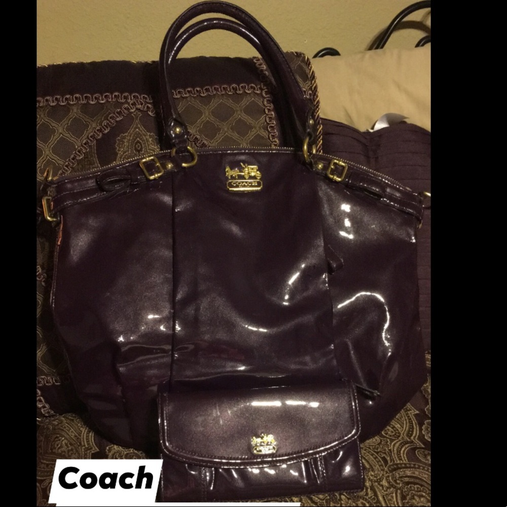 Coach Madison Lindsey Patent Leather Satchel with matching Checkbook wallet